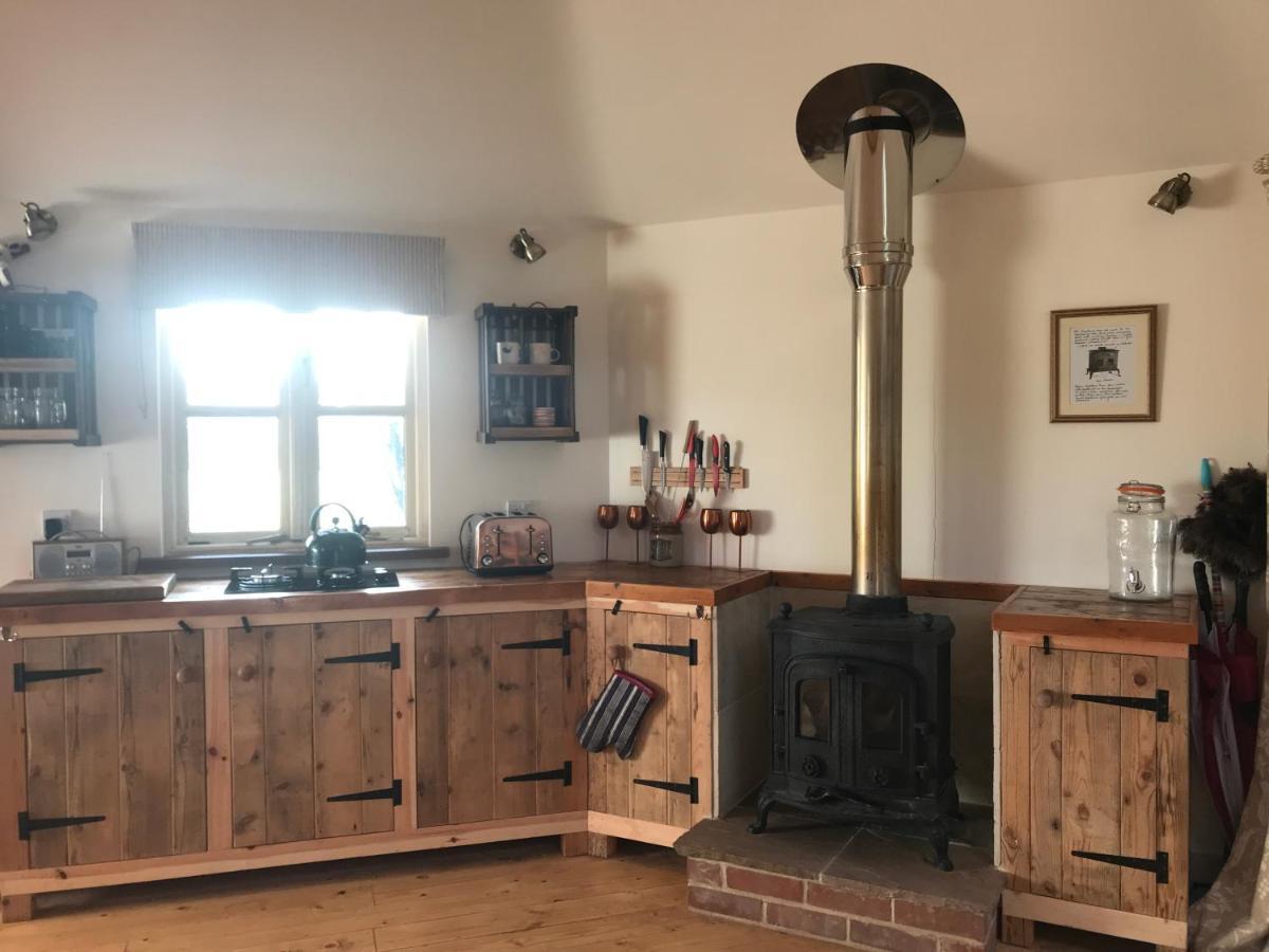 Woodpecker Cabin With Hot Tub King's Lynn Eksteriør bilde